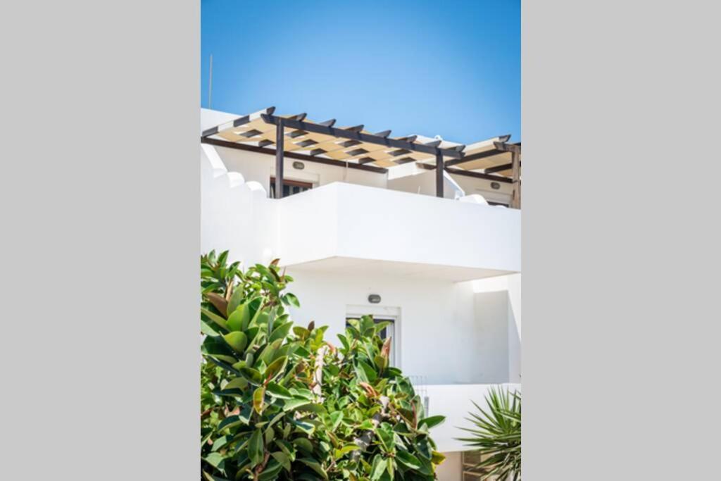Brizet Apartments Sea View Pollonia Bagian luar foto