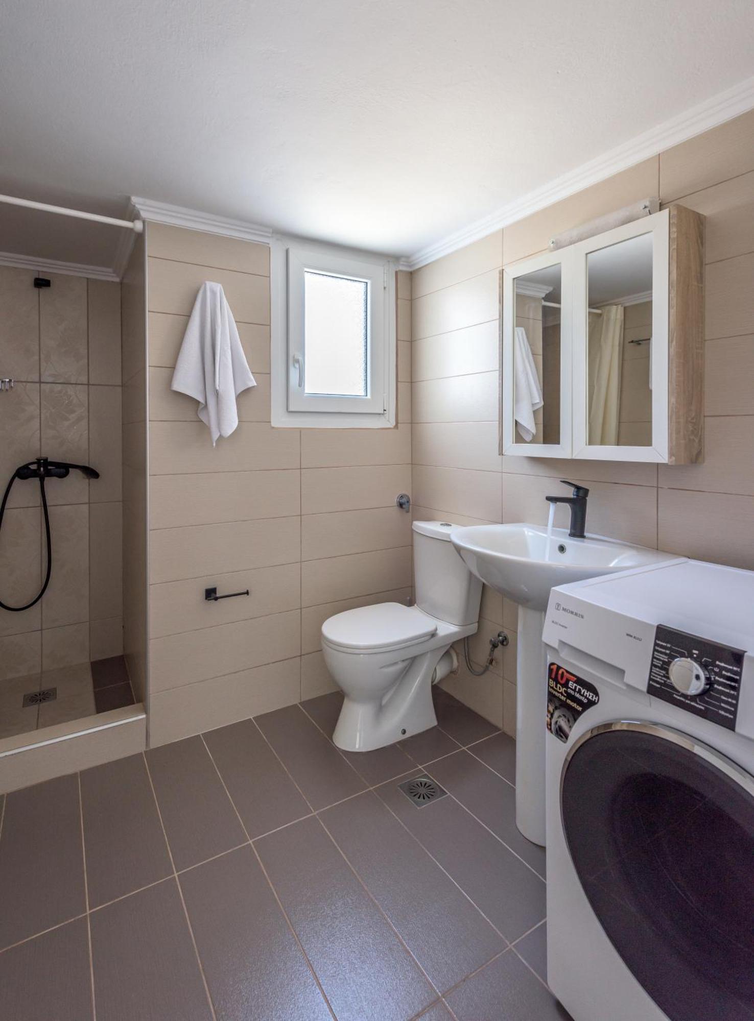 Brizet Apartments Sea View Pollonia Bagian luar foto